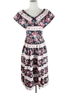 Vintage Lanz Originals Floral Dress Size 4 XS Cottagecore Traditional Feminine